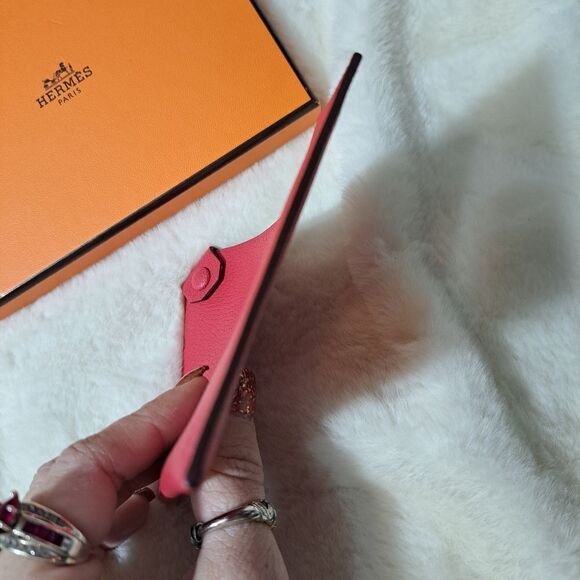 Hermès Goat Skin Passport and / or card Holder New in box GIFTABLE - Picture 10 of 13